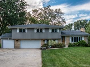 11S456 Oakwood Ave, Lemont, IL 60439