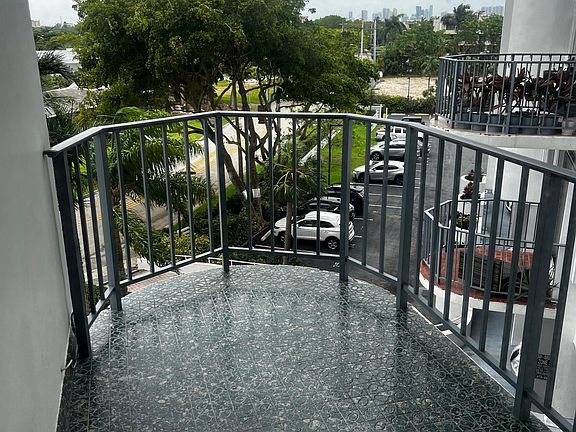 2nd image of 11930 N Bayshore Dr APT 410