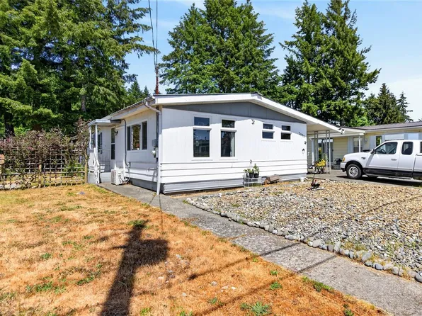 2068 4th St E, Courtenay, BC V9N 6V8