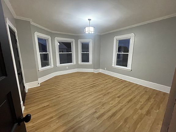 2nd image of 8 Kane St APT 3