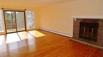 1st image of 28 Manor Dr