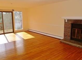 28 Manor Dr, Newton, NJ 07860