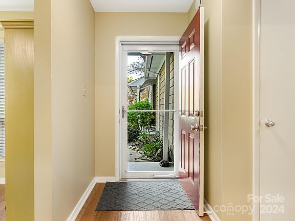 3rd image of 9038 Covedale Dr