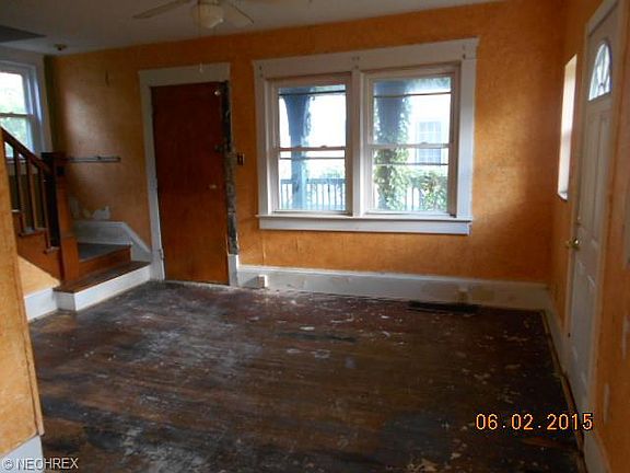3rd image of 1704 Goodyear Blvd