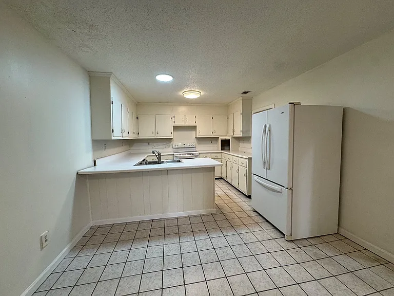 1255 S Carolina #59-A — Photo 2