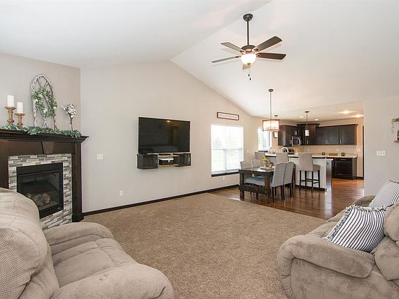 3rd image of 1510 Otter Ln
