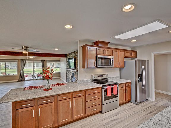 5th image of 10640 W Saratoga Cir