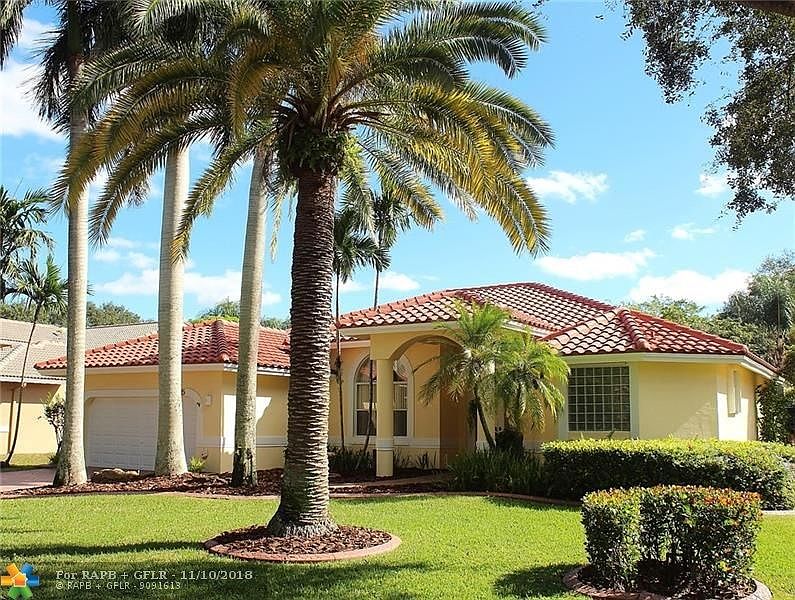 4225 NW 65 Avenue Coral Springs, FL 33067 Subdivision: Turtle Run Situated On A 9,533 Sq Ft Lot or 0.2188 Acres Built 1995 Front
