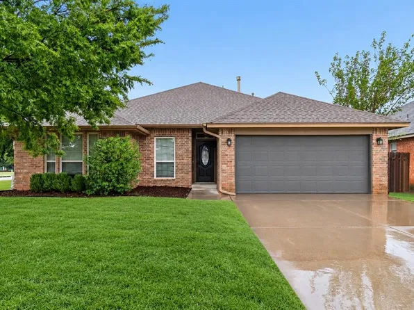 2222 Appalachian Trl, Edmond, OK 73003