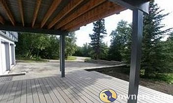 Lower deck