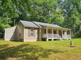 945 Anna Coves Blvd, Mineral, VA 23117