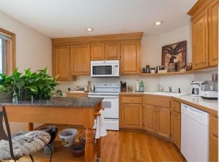 10415 43rd Ave N, Plymouth, MN 55442