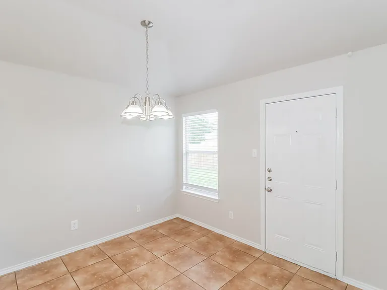 102 Creek Ledge Dr — Photo 5