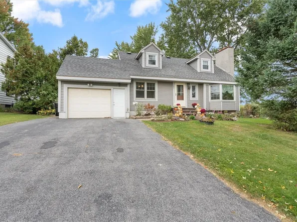 205 Melvin Dr, North Syracuse, NY 13212