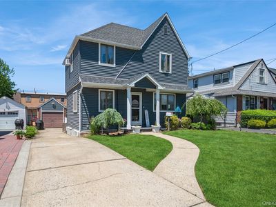 24 Commonwealth Street, Franklin Square, NY, 11010