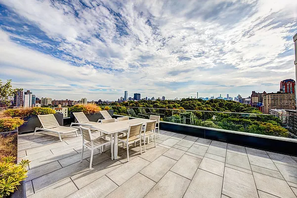 Rented by Compass | media 13