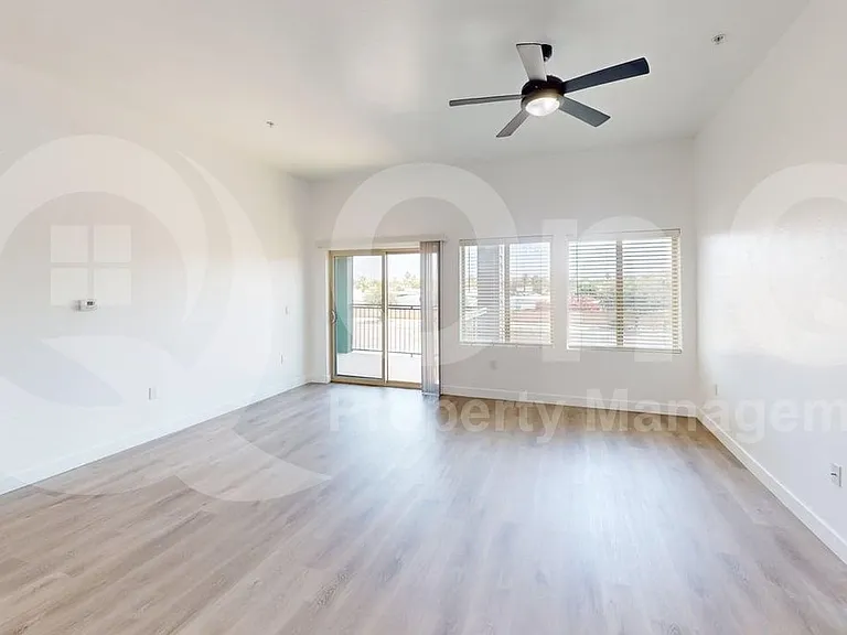 9160 N 67th Ave #207 — Photo 6