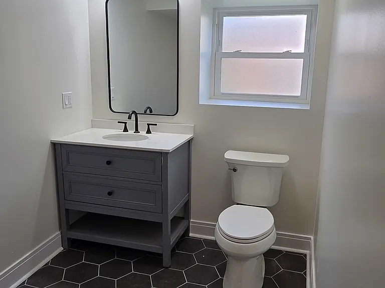 3444 S Western Ave #1F — Photo 8