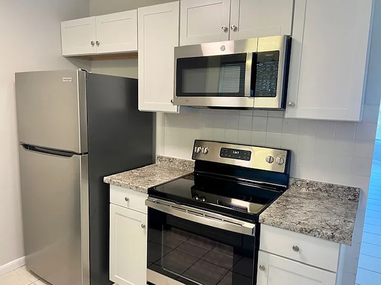 2506 Johnson Dr — Photo 4