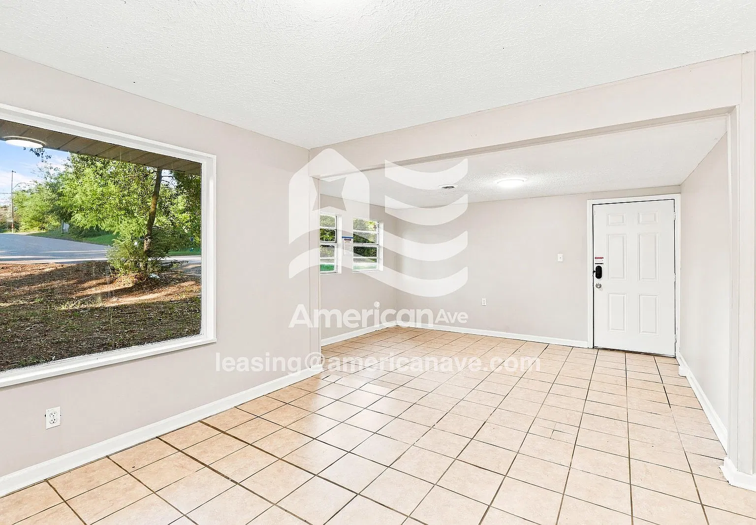 3 bed, 1.0 bath, 1142 sqft, $1,493 — Photo 4