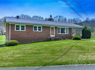 2 Riversedge Way, Canton, NC 28716