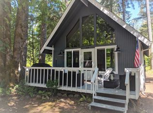 510 N Duckabush Dr E, Hoodsport, WA 98548