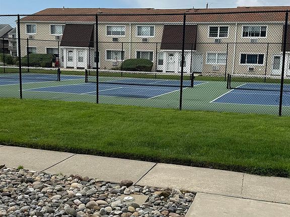 2nd image of 4901 Harbor Beach Blvd APT F5