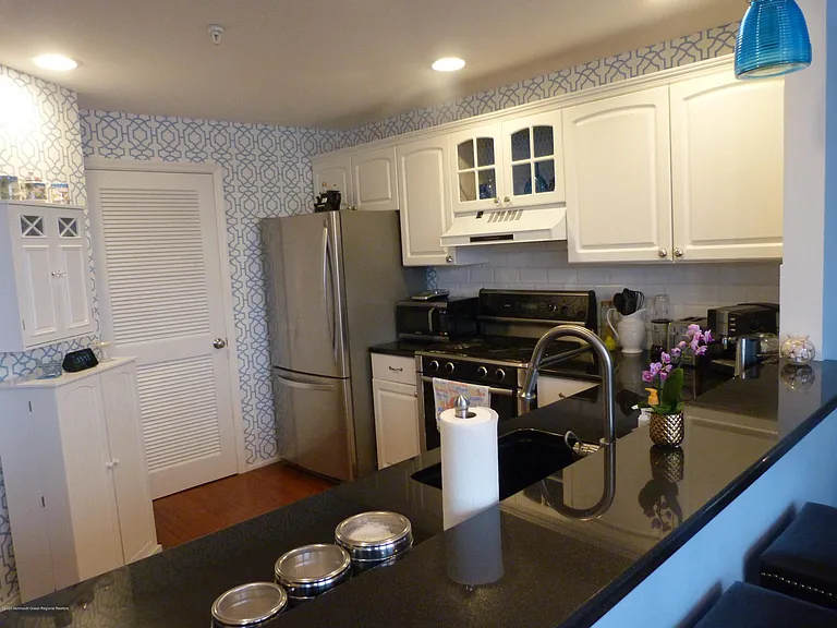 4 Ocean Ave #14 — Photo 11