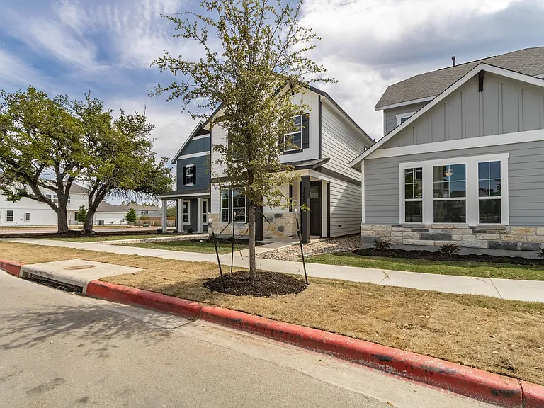 1660 Coral Sunrise — Photo 2