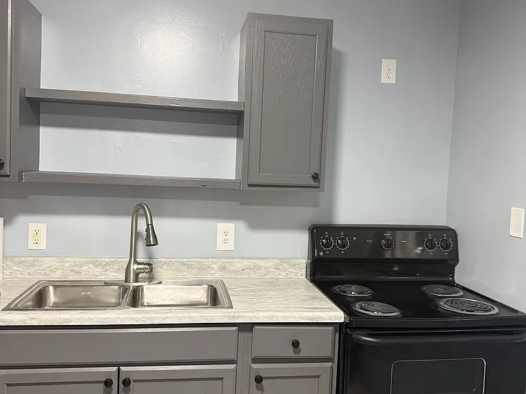 1922 Atkins Dr — Photo 10