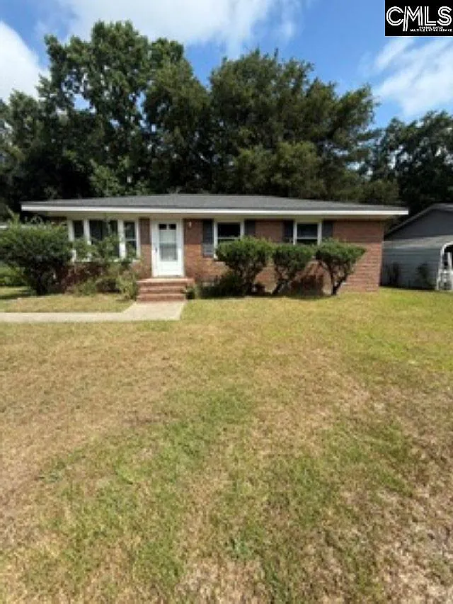 3 bed, 980 sqft, $1,400 — Photo 1