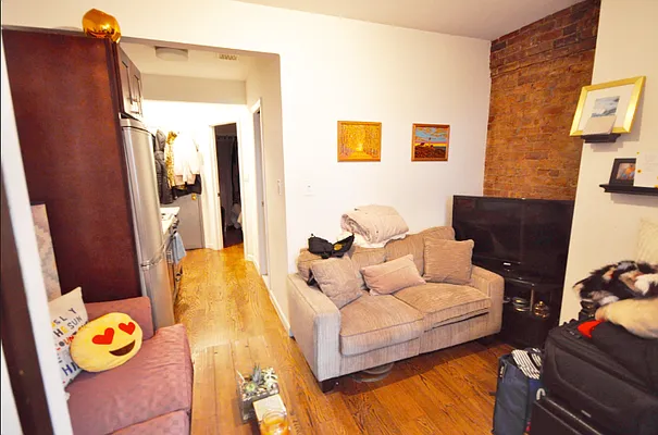 Rented by REAL New York | media 25