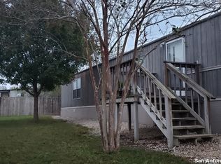 1010 N Davidson St, Karnes City, TX 78118