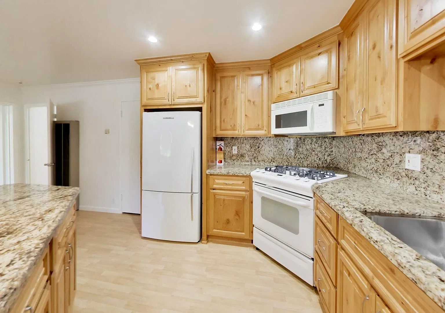 350 Channing Ave — Photo 1