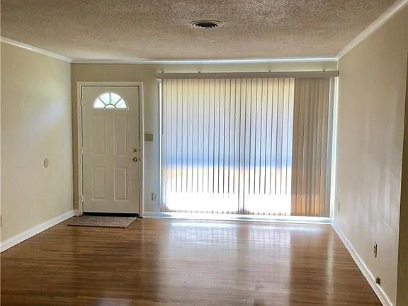 5th image of 2115 Mona Lisa Dr