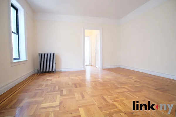 Rented by Link NY Realty | media 6