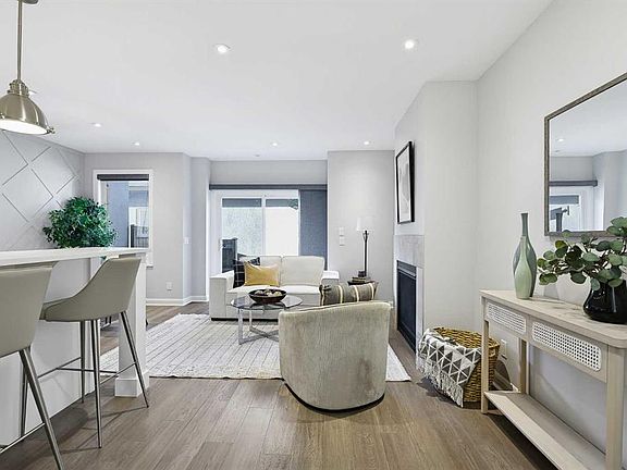 3rd image of 530 E 56th Ave SW #2