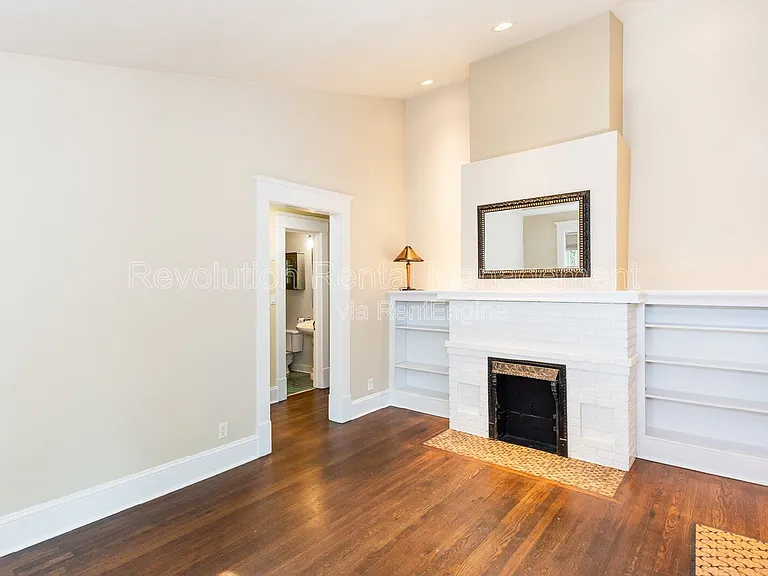 535 Atlanta Ave SE — Photo 3