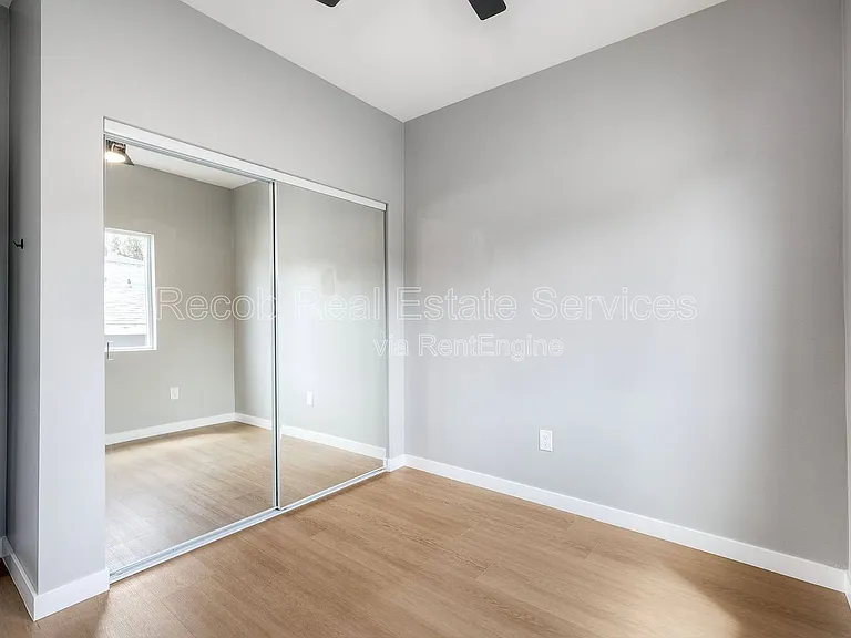 2394 W Jewett St #2392 — Photo 12