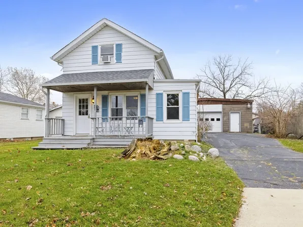 607 Sherwood Ave, Three Oaks, MI 49128