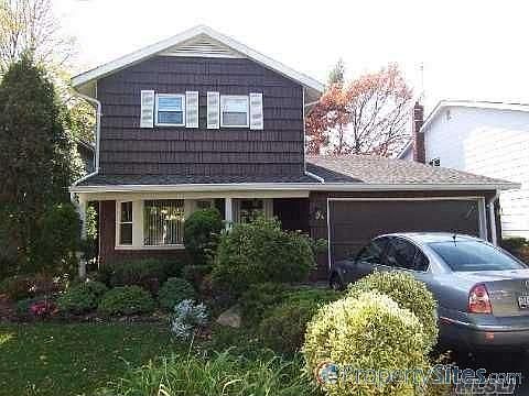 1st image of 4 Dock Ln