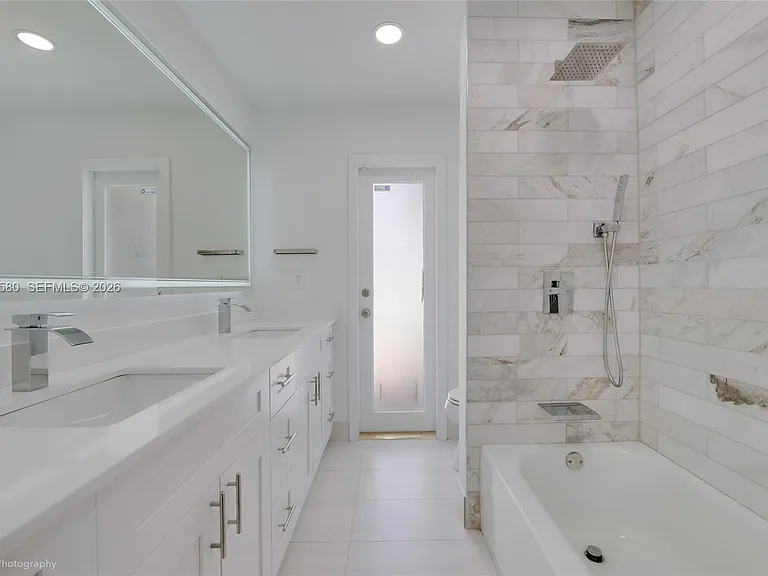 6250 SW 62nd Pl — Photo 20