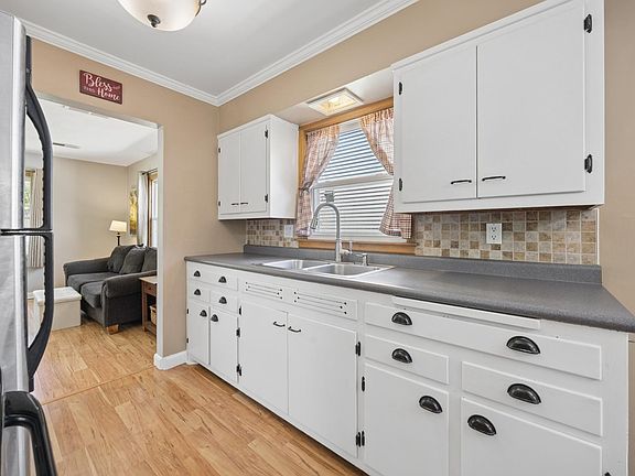 5th image of 1206 Kilian Blvd SE