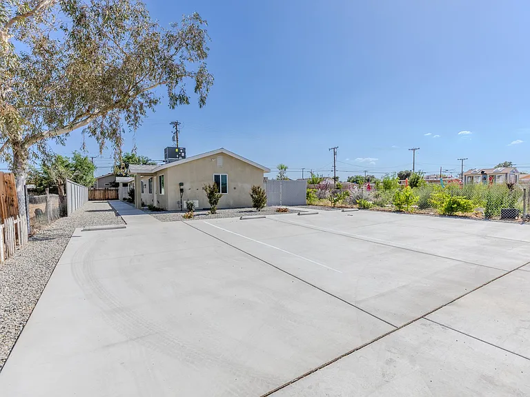 223 W Haloid Ave #B — Photo 2