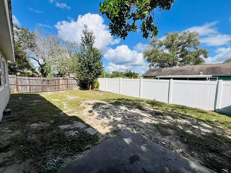 152 Summerset Dr — Photo 22