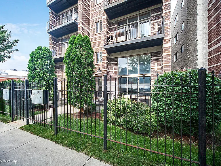 3917 S Indiana Ave #3S — Photo 9