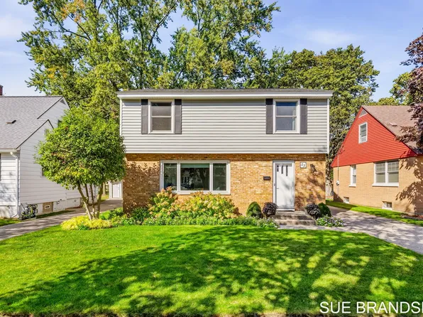 23 E 30th St, Holland, MI 49423