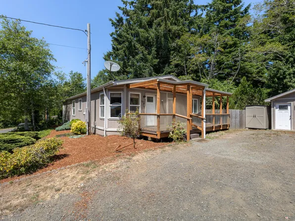 240 SW Brentwood Dr, Waldport, OR 97394