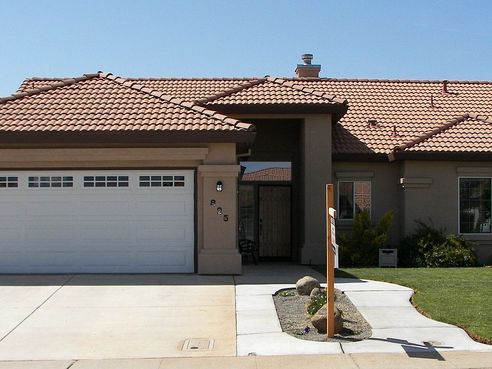 825 Fairway Drive