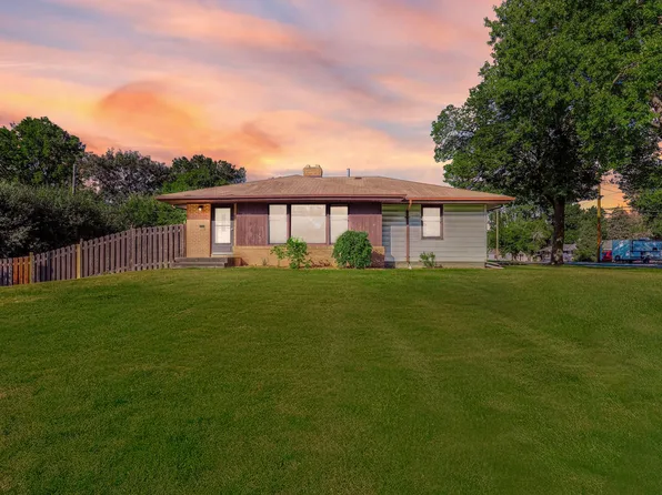 2841 Noble Ave N, Golden Valley, MN 55422